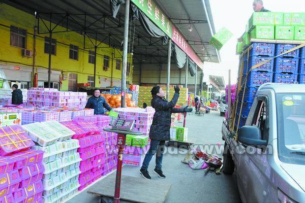 瑞丽百货批发市场的地理位置及其重要性